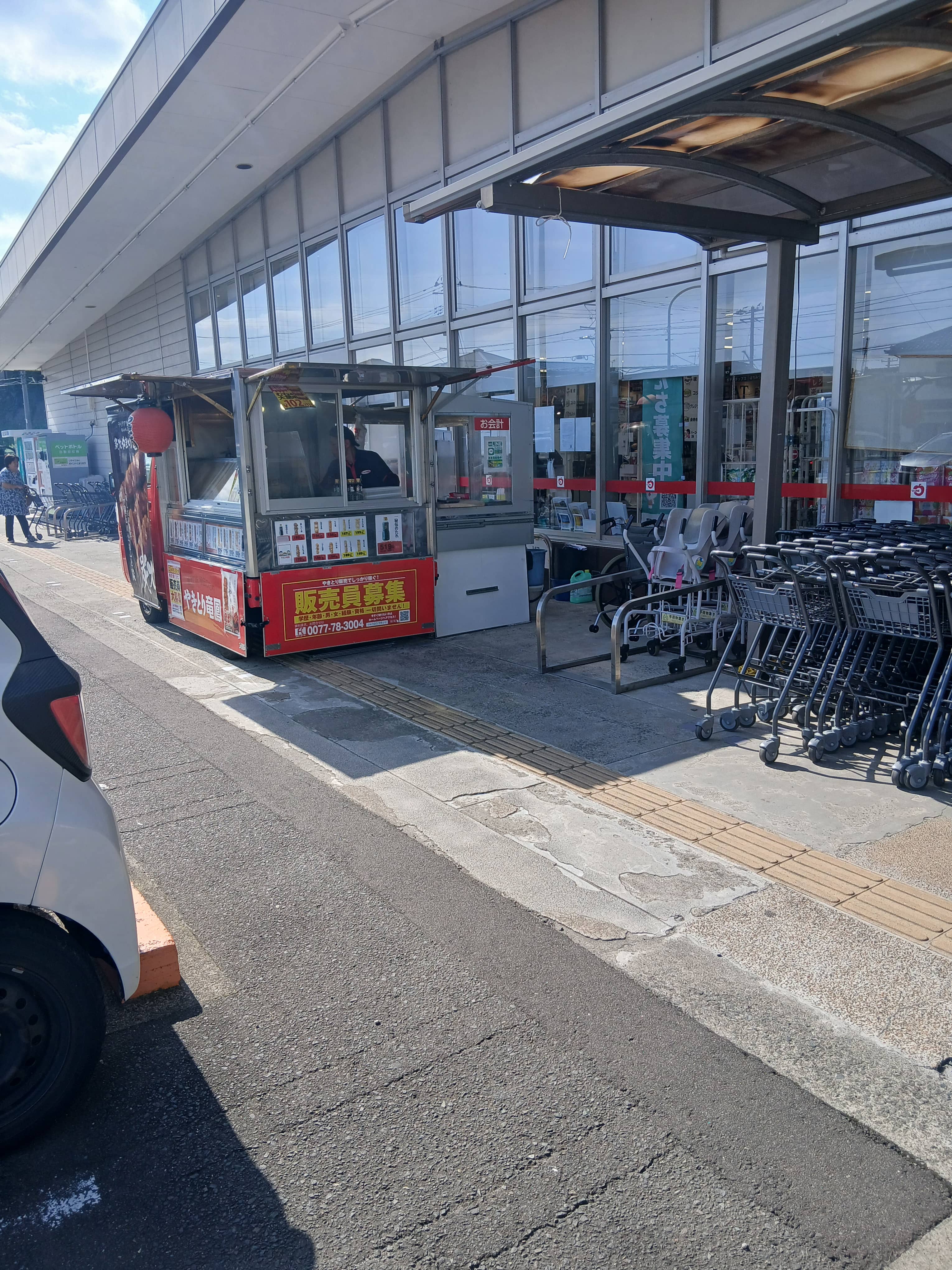 販促プロモーションや食物販に最適な軒下スペース